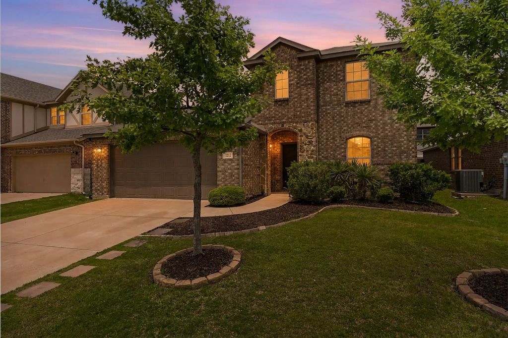 1212 Mount Olive Lane, Forney