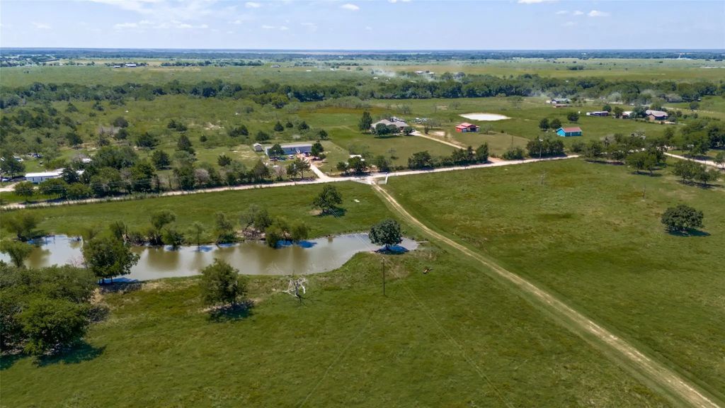 9121 Ne County Road 2170, Powell