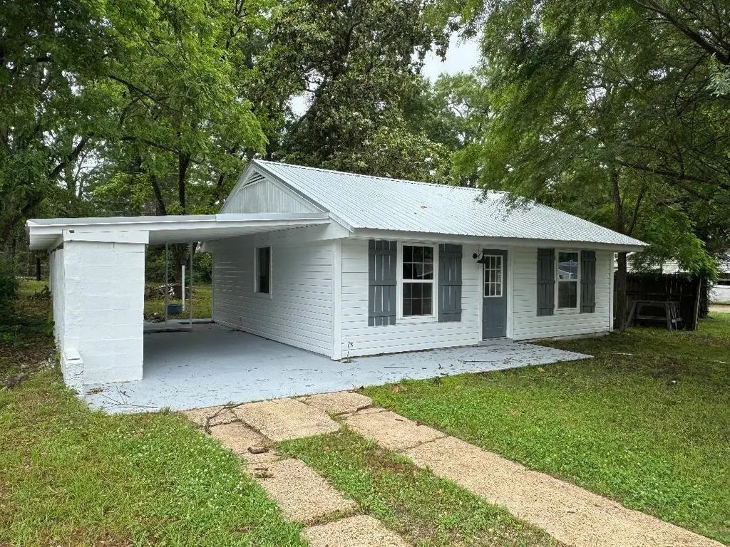507 Se 4th Street, Springhill