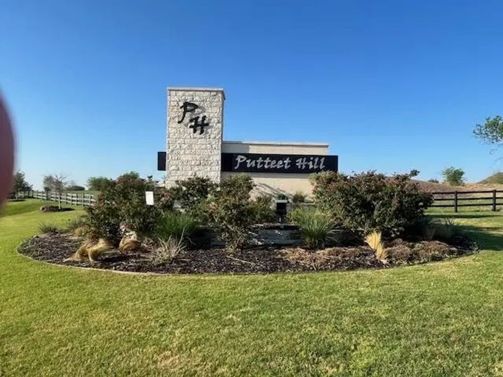 207 Morning Dove Court, Cresson