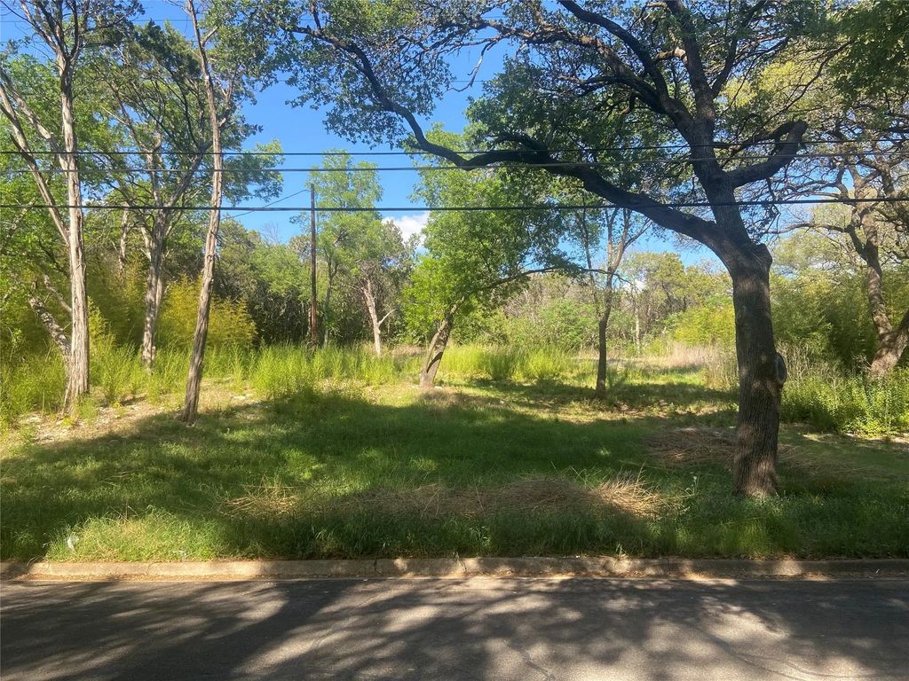 3929 Mockingbird Lane, Waco