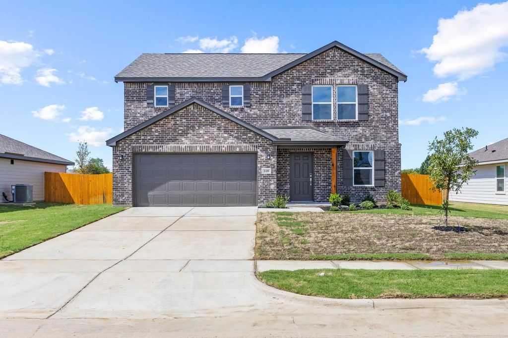118 Annabelle Street, Cleburne