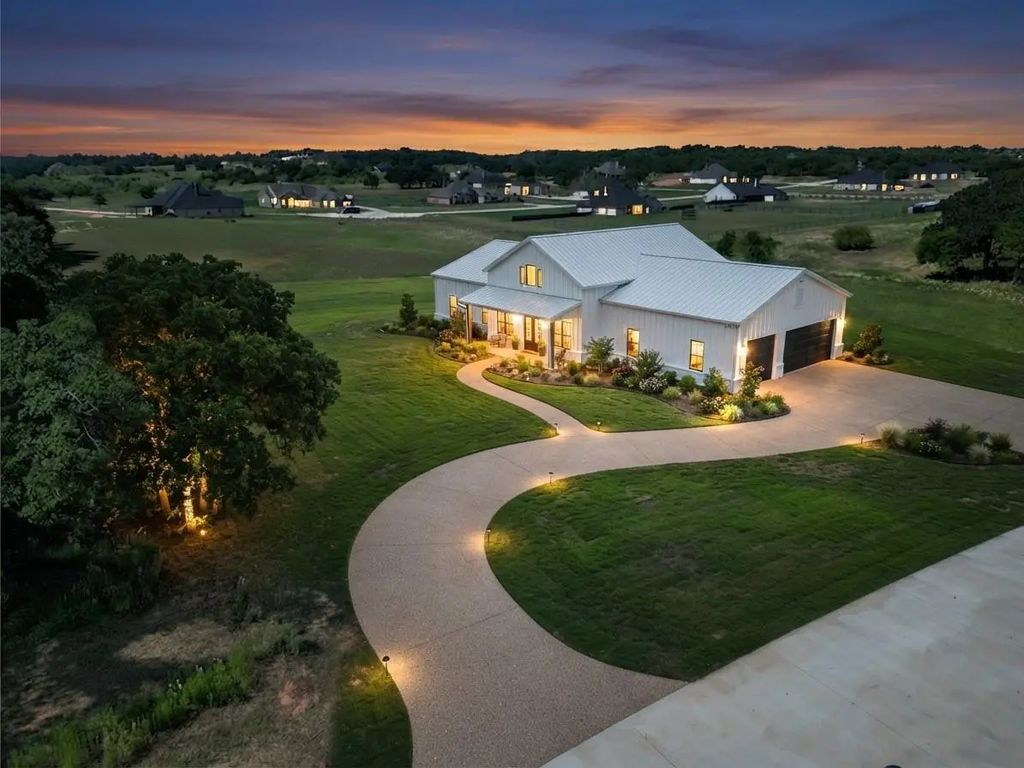 2012 Sonora Way, Poolville