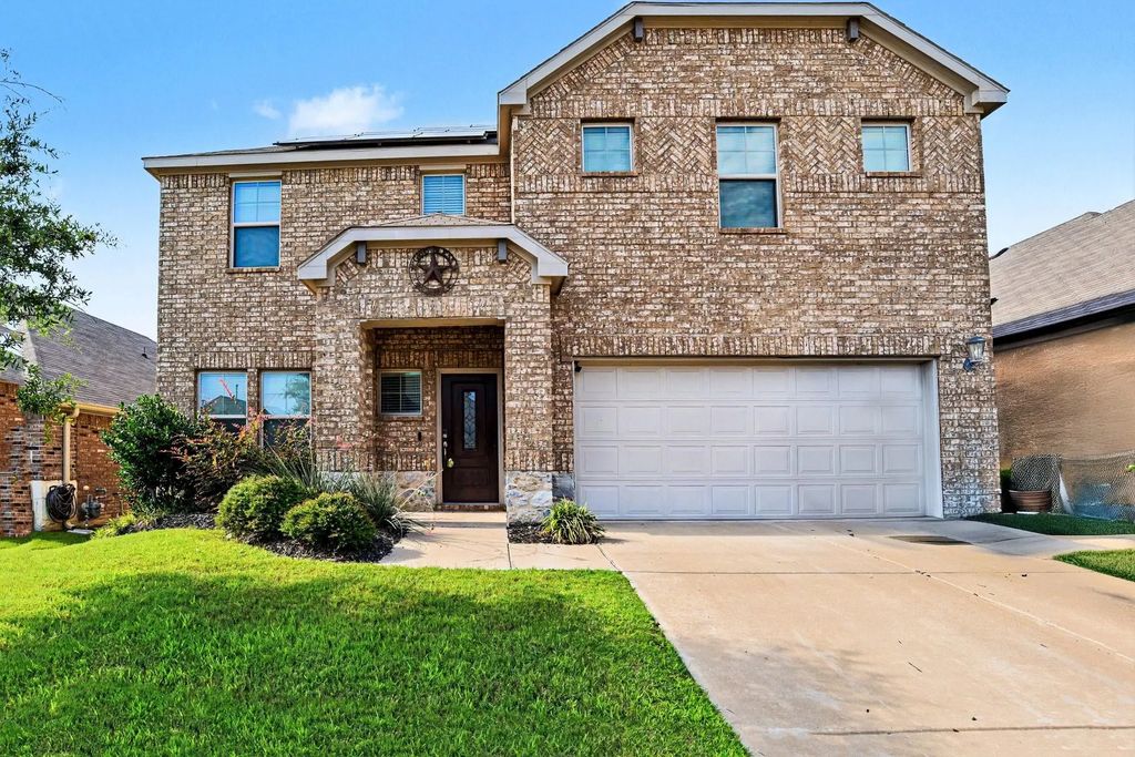 223 Sunshine Lane, Lavon