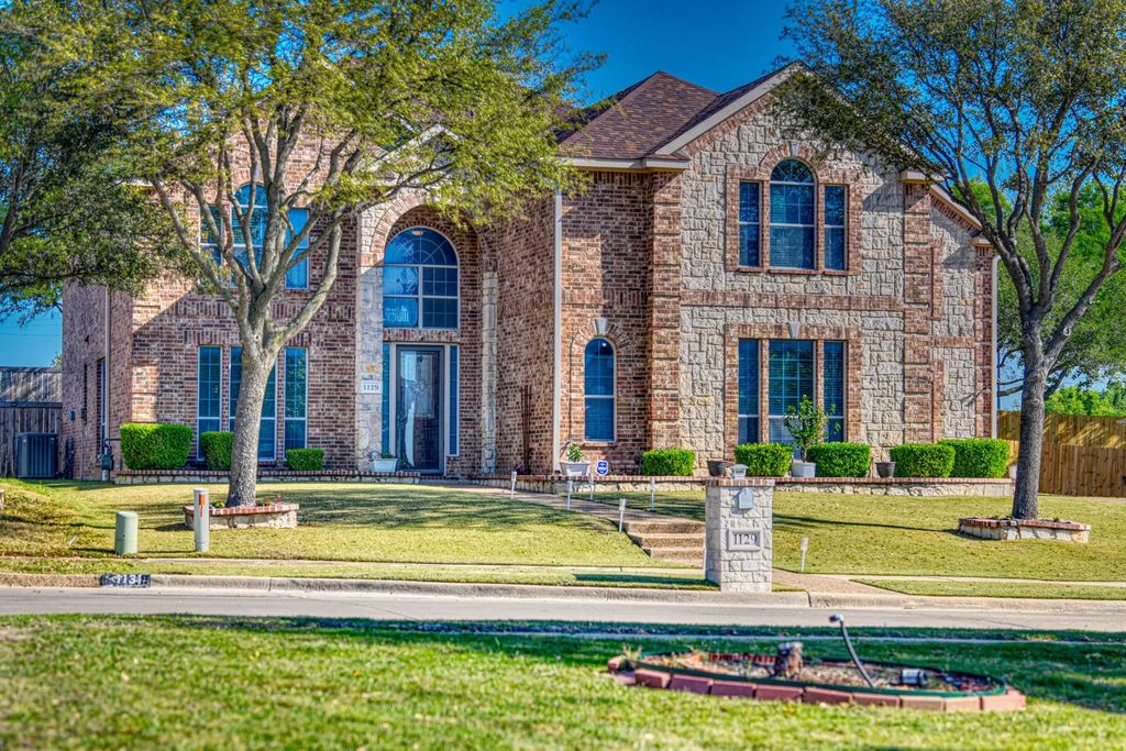 1129 Northlake Drive, DeSoto