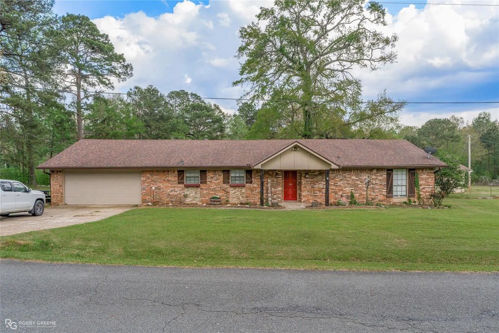 113 Cypress Lake Circle, Benton