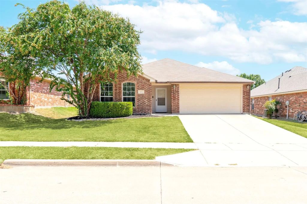 6112 Tilapia Drive, Fort Worth