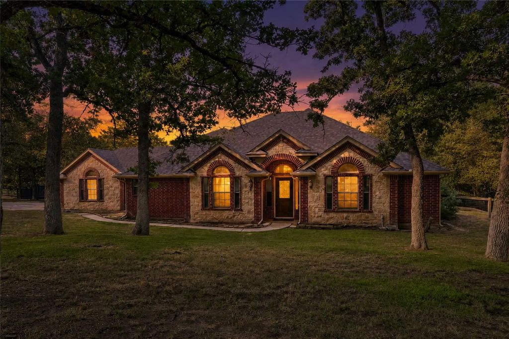 349 Sandpiper Drive, Weatherford