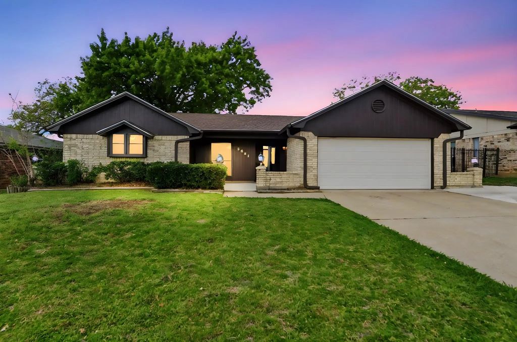 3021 Mossy Oak Lane, Bedford