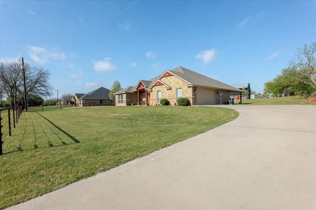 140 Pine Road, Poolville