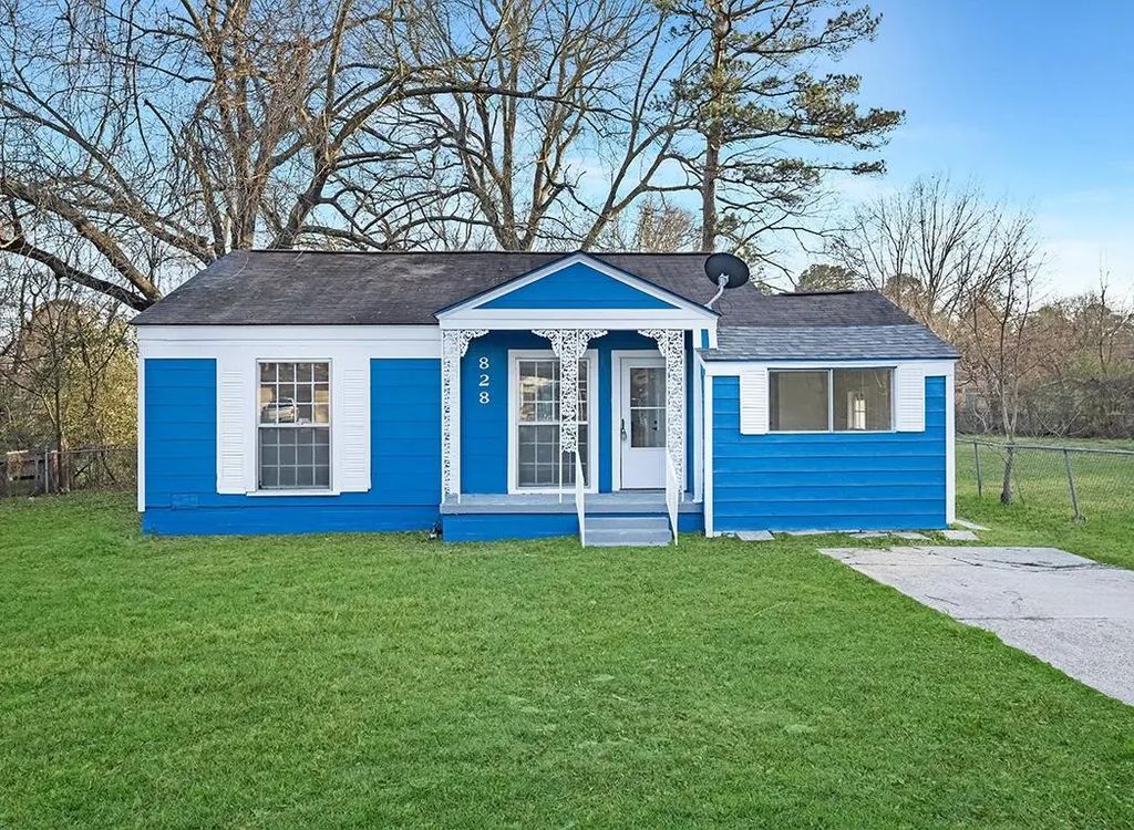 828 Burma Road, Wake Village