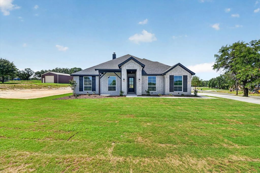 145 Loveta Lane, Boyd