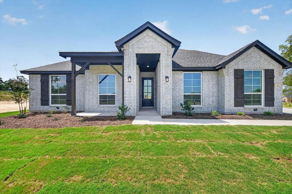 145 Loveta Lane, Boyd