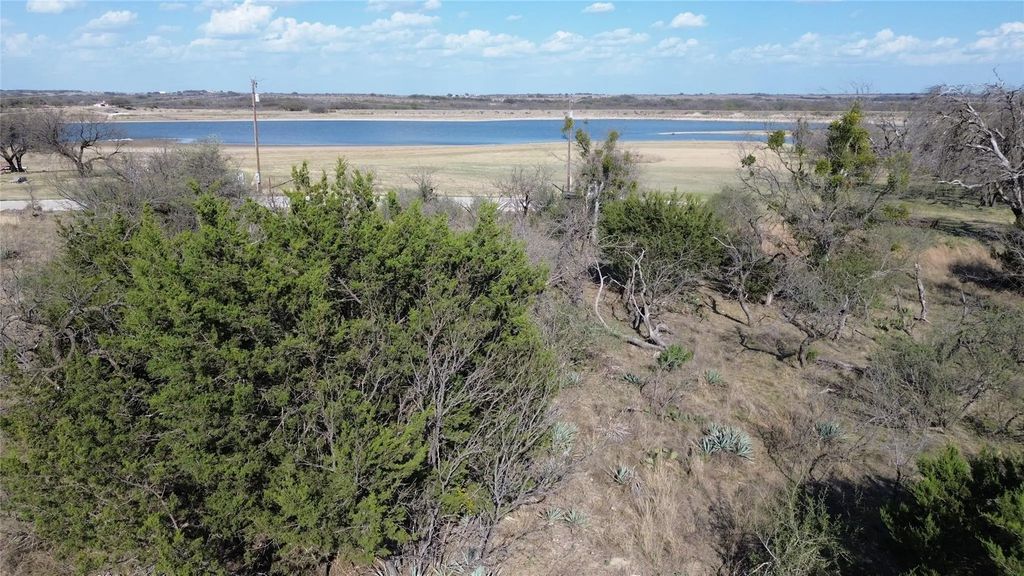 Lake Point Road, Comanche