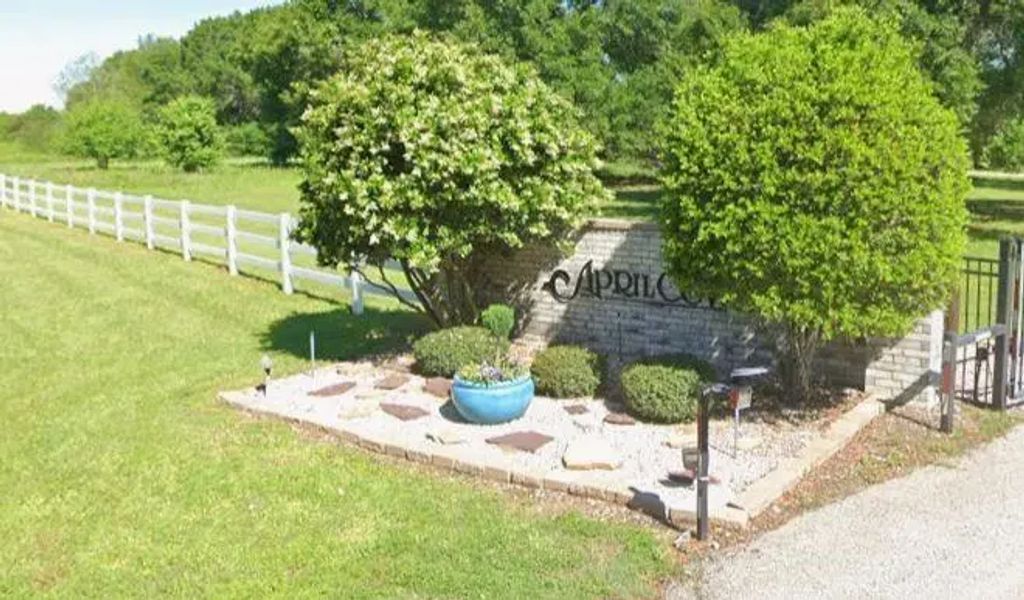 46 April Cove, Streetman