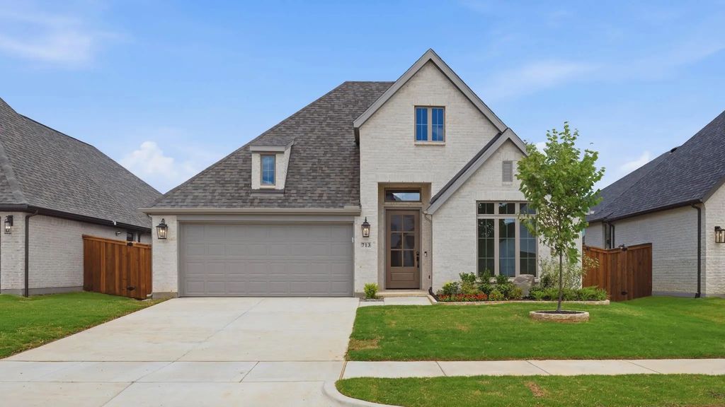 713 Running Iron Trail, Mansfield
