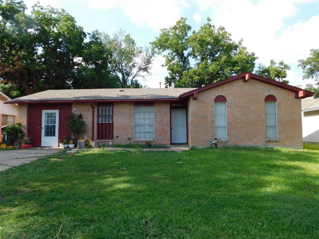 925 Shorecrest Drive, Garland