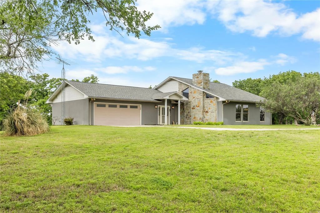 104 Private Road 4757, Rhome