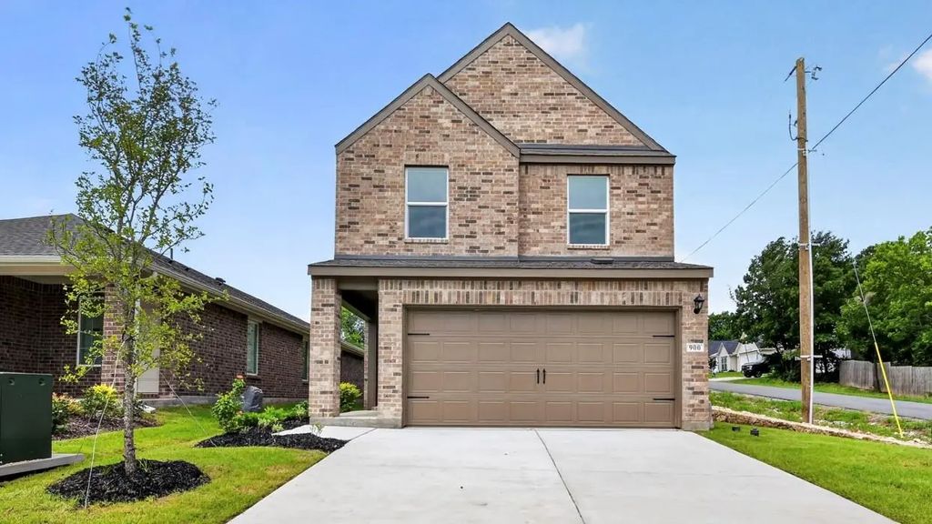 900 Jefferson Way, Sherman