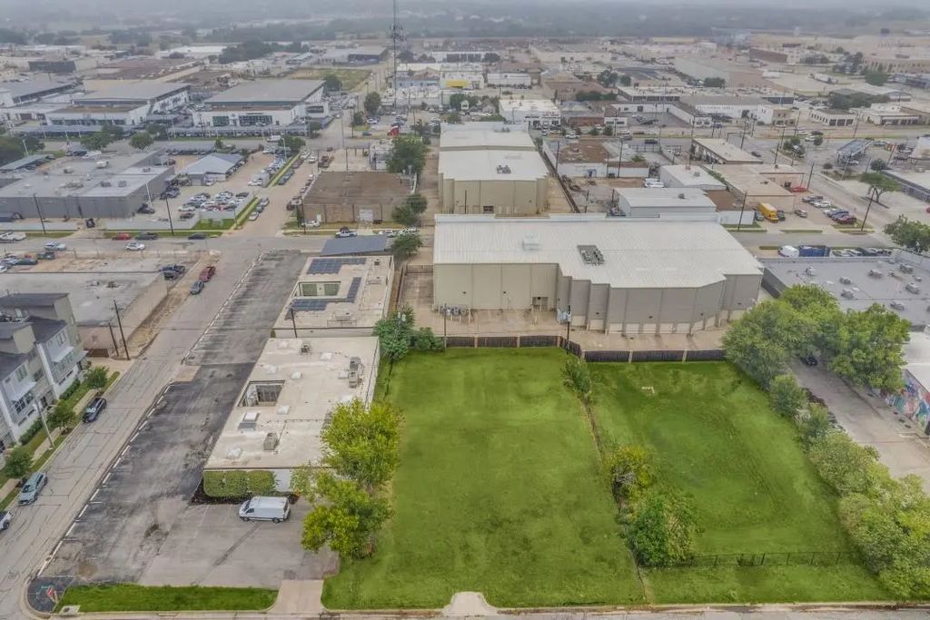 2728 Weisenberger Street, Fort Worth