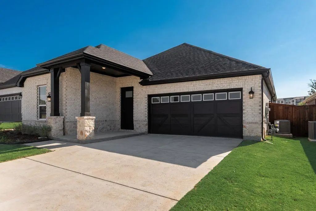 204 Starlight Drive, Anna