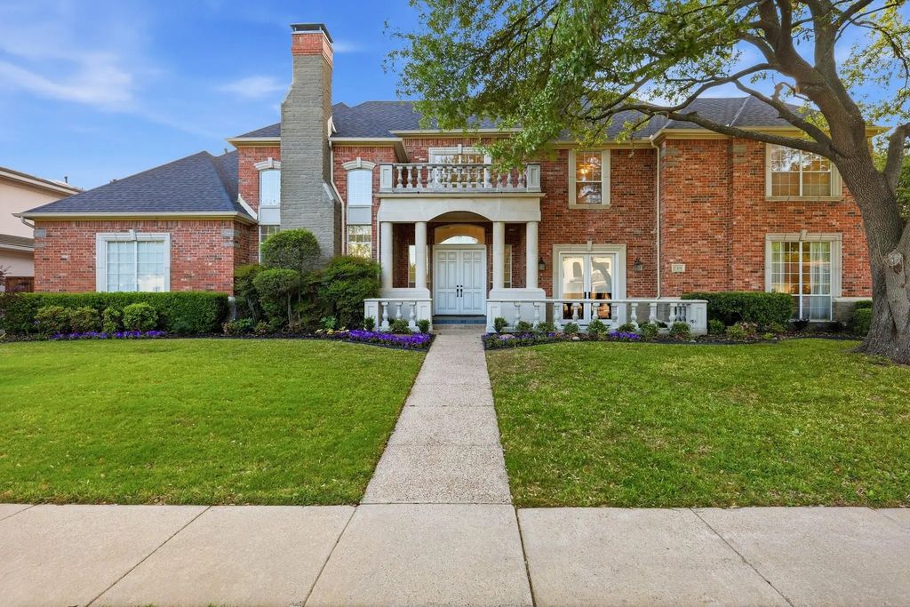 17431 Woods Edge Drive, Dallas