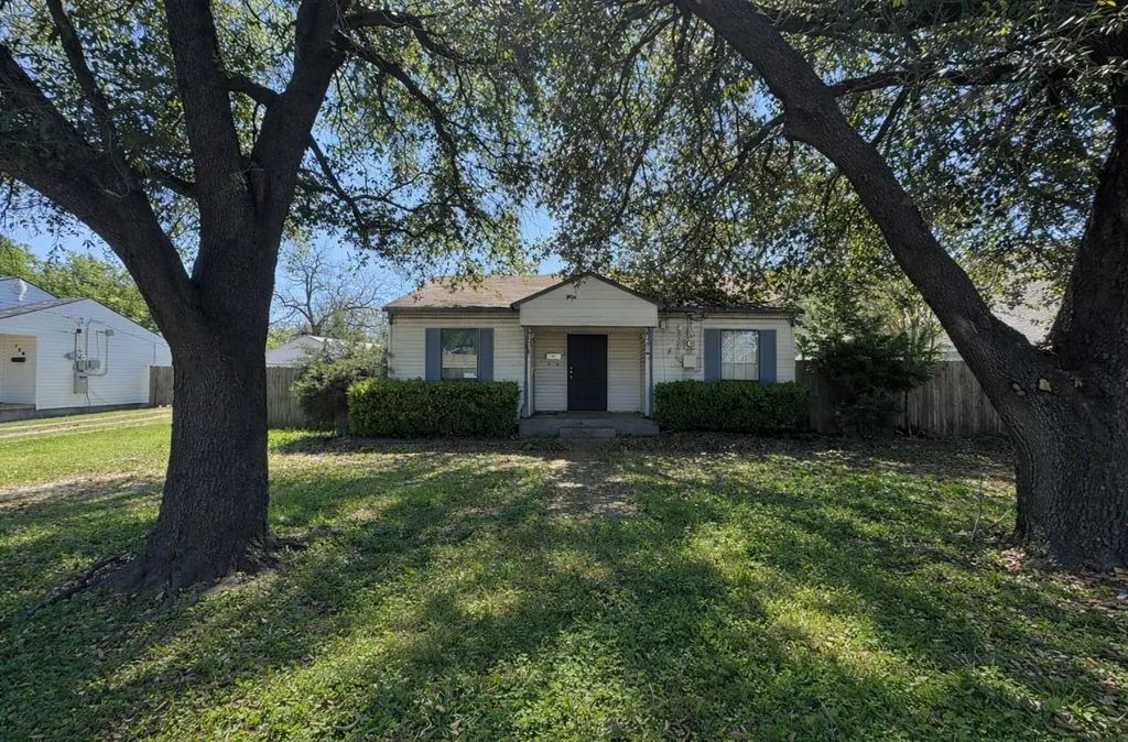 730 Sunset Drive, Irving