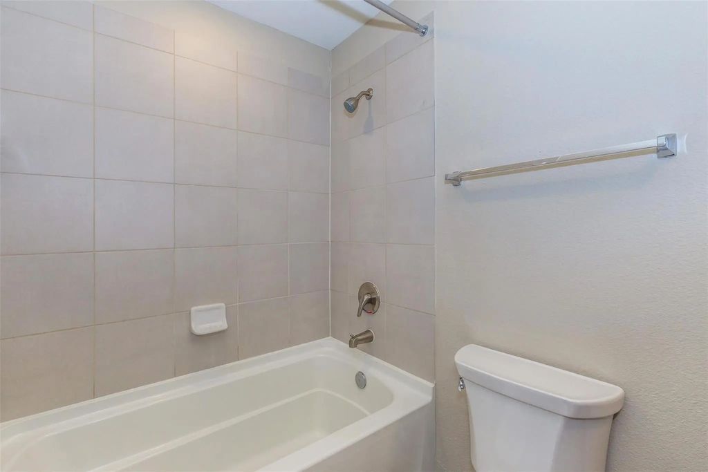 2991 Lakeside Drive, Midlothian