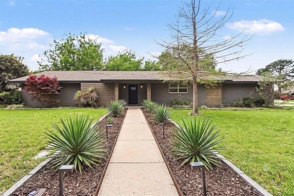 4241 Whitfield Avenue, Fort Worth