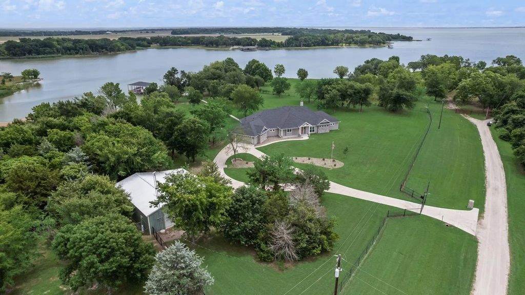 12690 Se County Road 3330, Kerens