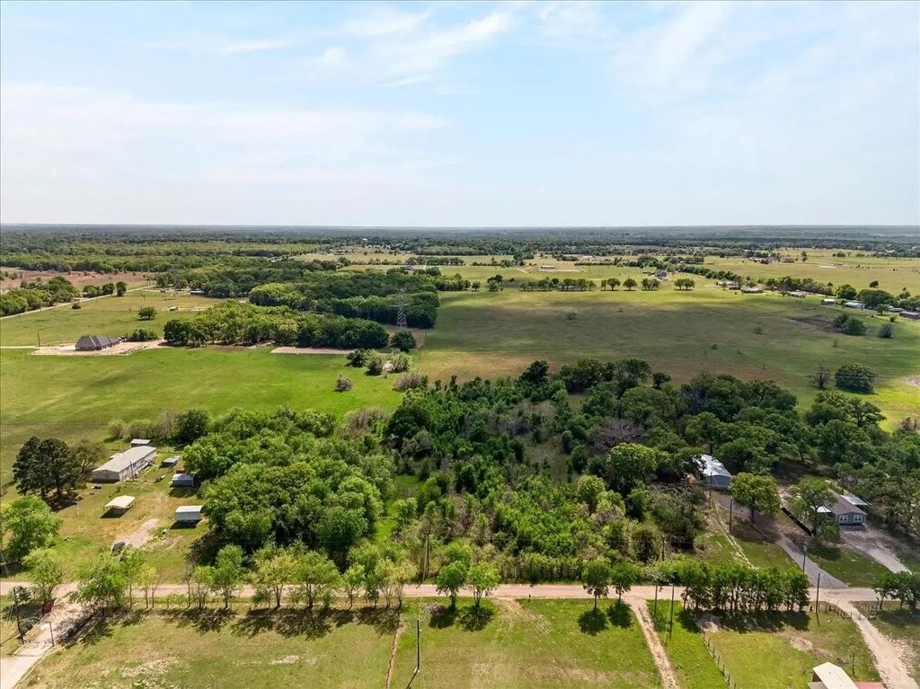 14164 County Road 2147, Kemp