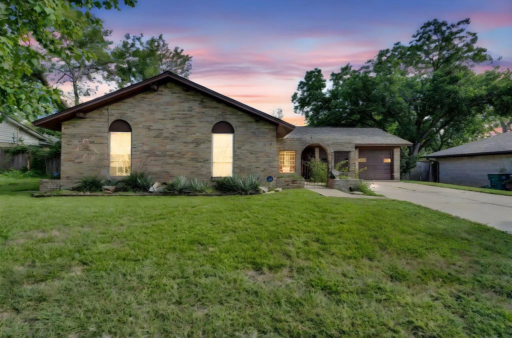 7509 Overhill Road, Fort Worth