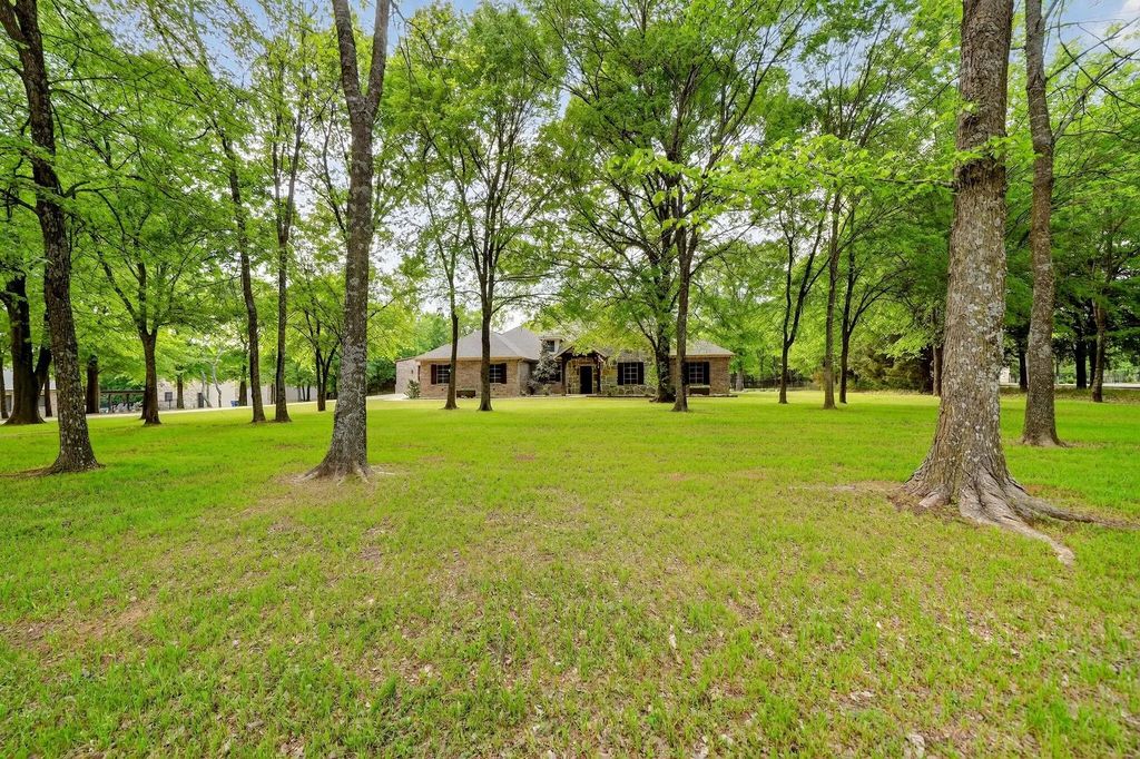 2211 Canyon Lake Road, Wills Point