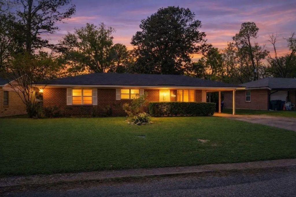 1129 Cloverdale Drive, Shreveport