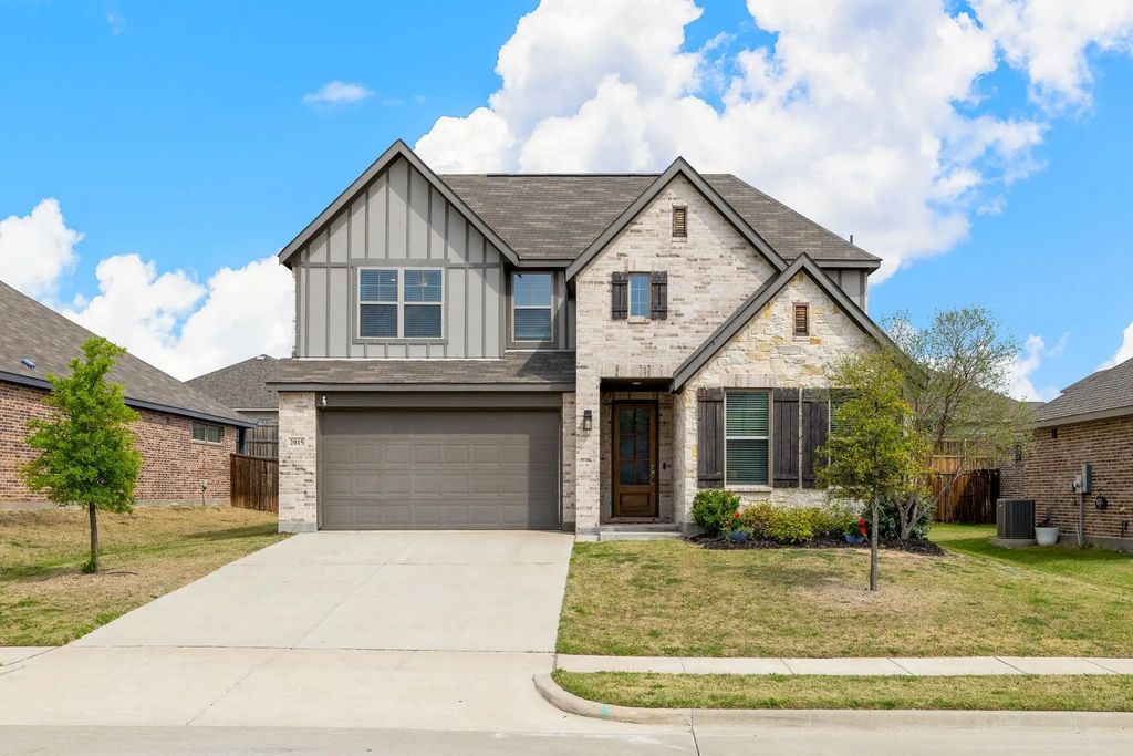 2015 Pacific Avenue, Anna