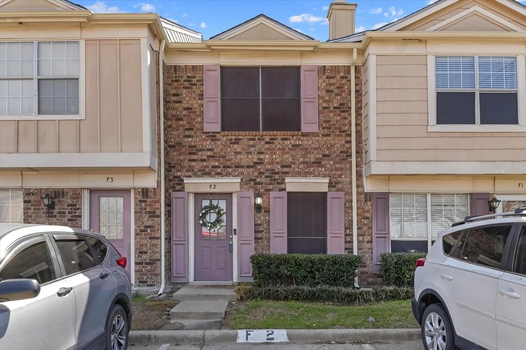621 Carriagehouse Lane 2, Garland