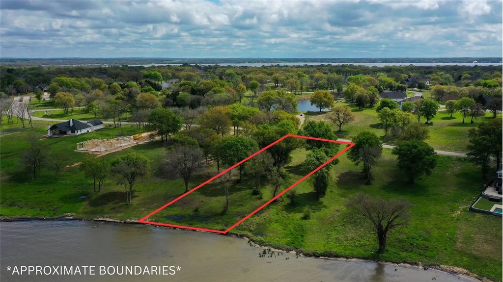 1520 Shoreline Drive, Mabank