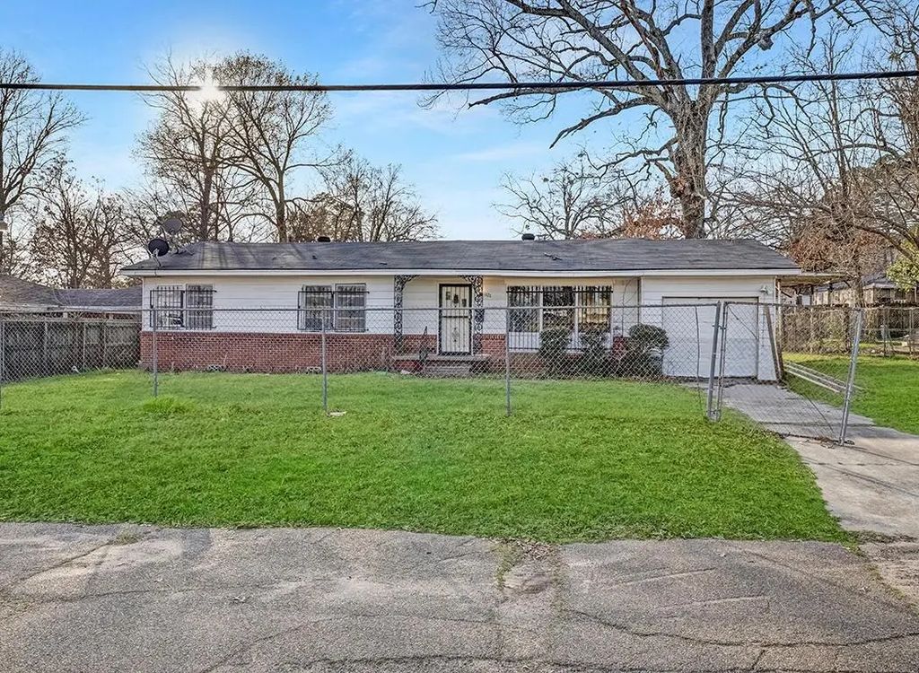 1121 Wheeler Street, Texarkana