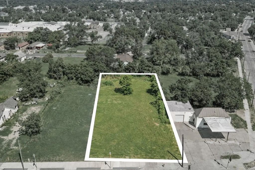 1212 Elm Street, Waco
