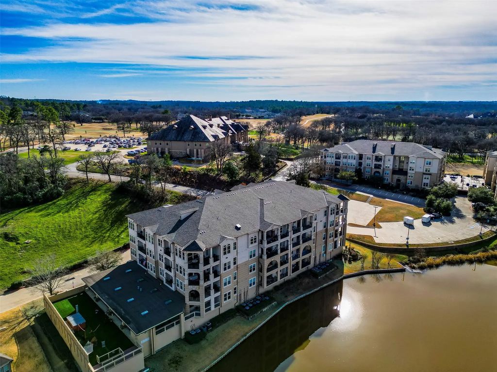 3351 Cascades Court Court 329, Tyler