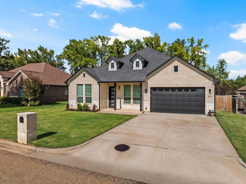 237 Kathryns Court, Mount Pleasant