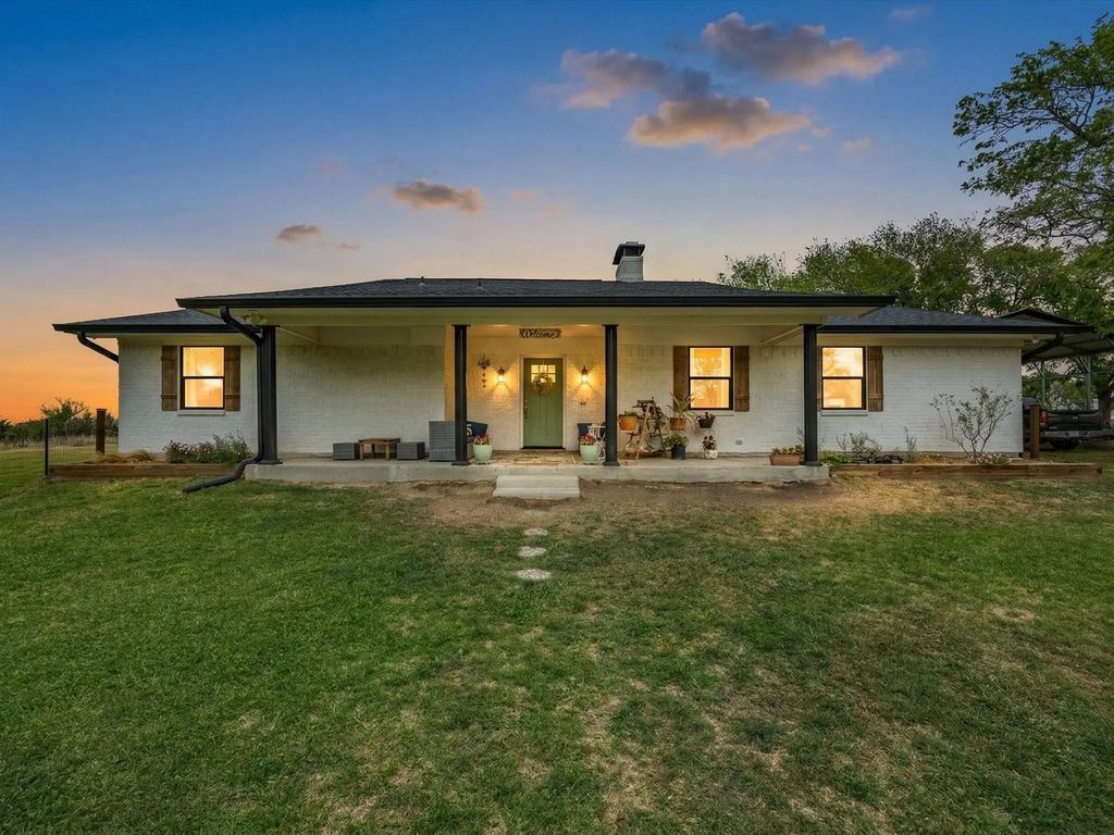 15720 W Highway 22, Blooming Grove