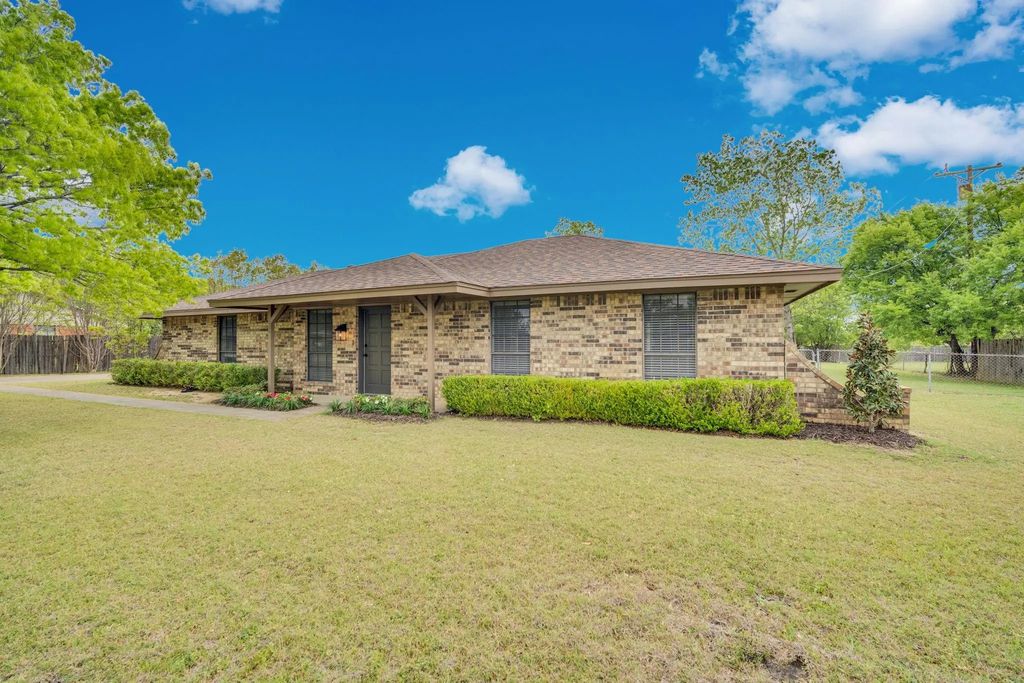 104 Prairie View Lane, Red Oak