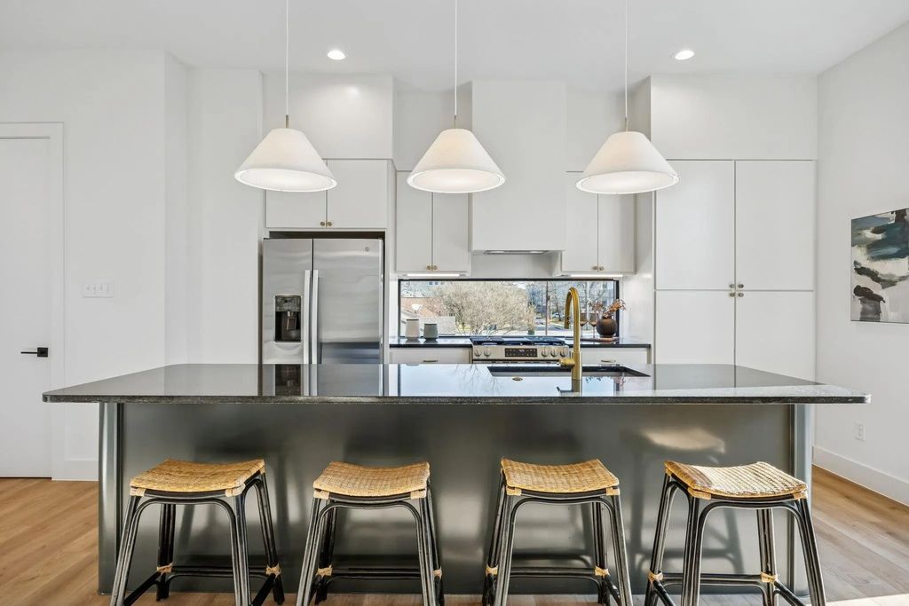 2151 Mail Avenue 101, Dallas