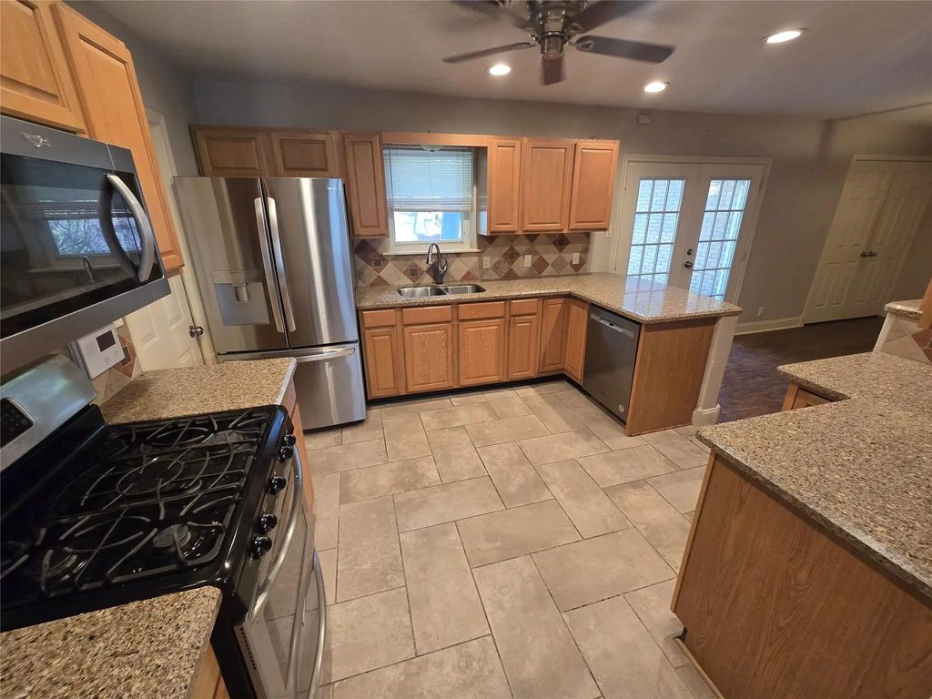 1144 Norwood Drive, Hurst