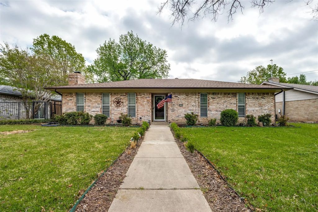 2705 N Woods Street, Sherman