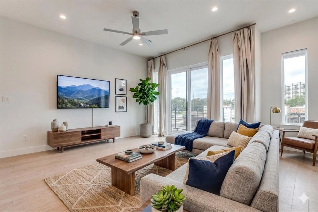5515 Bryan Parkway 104, Dallas