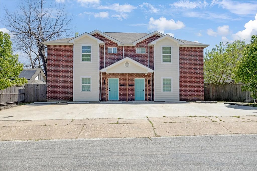 216 & 218 E Cherry Street, Sherman