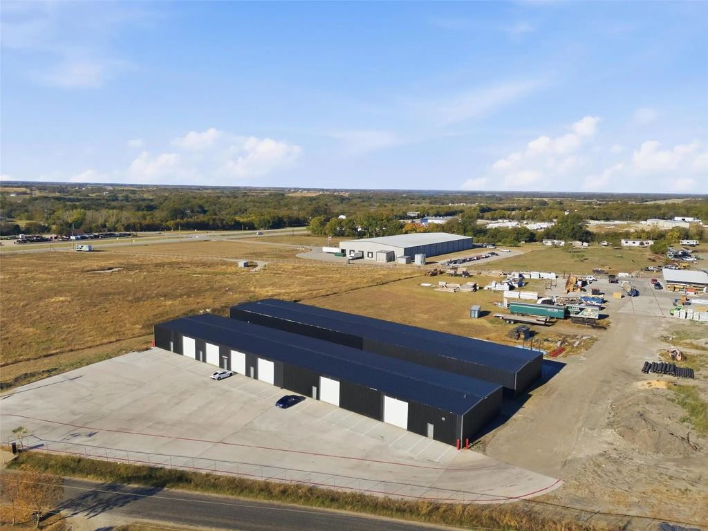 145 Mustang Road 200, Waxahachie