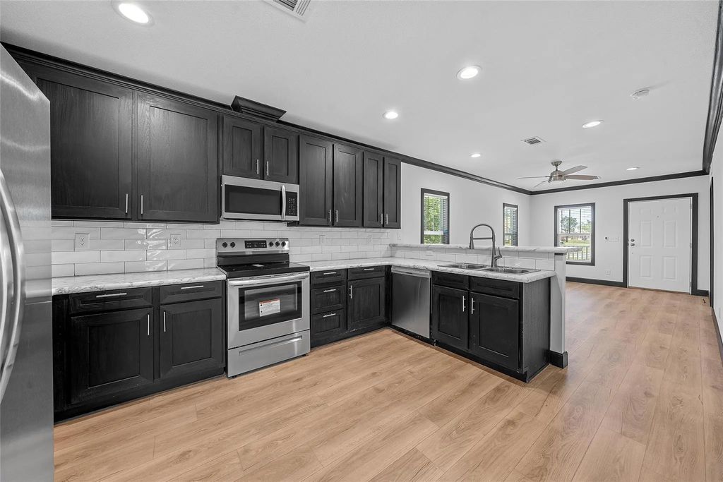 202 N 6th Street, Mount Calm